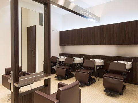 【土呂】＜完全週休2日制＞＜社会保険完備＞＜入客チャンス◎＞抜群の待遇があり長く働けるTAYAグループ☆集客にもかなり力を入れているので月給30万円以上の高収入を稼ぐことも出来ます！自分の時間もしっかり持てる♪TAYA 大宮ステラタウン店（タヤオオミヤステラタウンテン）からスタイリスト（美容師）の求人☆★