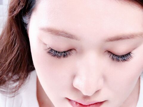 【はりま勝原】≪社会保険完備≫≪有給休暇あり≫≪実働8時間≫≪産休育休制度あり≫落ち着いた雰囲気でゆったりした空間で施術できます！大人女性に大人気のアイラッシュサロン「MADEMORE 大津店（マドモアオオツテン）」からアイリスト（アイデザイナー・まつ毛エクステ）の求人☆☆