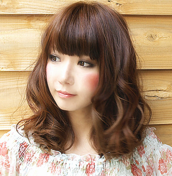 【心斎橋】仕事とプライベートとでしっかりメリハリをつけて働くことが出来る環境です♪木の温もり溢れるアットホームなサロン“iris（イリス）”からスタイリスト（美容師）の求人★☆★