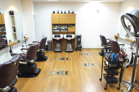 【西田辺】≪カット4000円以上≫≪ブランクのある方・ママさんの応募も歓迎≫地域のお客様に長年愛され続けるサロン！お客様ひとりひとりに向き合った接客ができます！「BEAUTY-BOY Yamaguchi（ビューティーボーイヤマグチ）」から理容師（理容室）の求人★☆