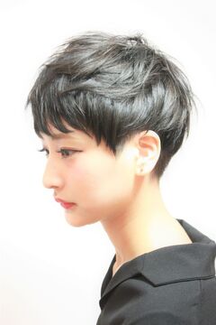 【三鷹】≪月給23万円スタート≫≪社会保険完備≫≪営業中のレッスン可能≫2年でデビュー可能！！まつエクも学ぶことが出来ます！ショートやボブが得意なサロン「HAIR DESIGN RISK（ヘアデザインリスク）」からアシスタント（美容師）の求人☆★