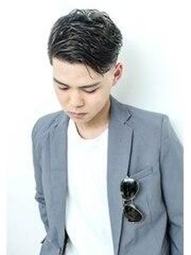 【大和朝倉】≪完全週休2日≫≪有給休暇あり≫≪社会保険完備≫雇用条件も整う、長年地域に愛されるサロン！キャリアアップも可能、長く安心して働ける「REGU 朝倉店（レグアサクラテン）」からスタイリスト（美容師）の求人☆★☆