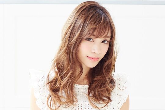 【つくば駅】≪最高月収80万円≫≪土日祝休みOK≫≪完全週休2日制≫≪16時までの勤務OK≫かなりの高待遇な環境で働くことができます！バリバリ働きたい方も、自分のペースで働きたい方にもオススメです！「aile by sion（エルバイシオン）」からスタイリスト（美容師）の求人☆★