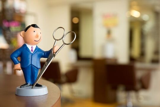 【上本町】≪社会保険完備！日曜定休あり≫他にはないサロンを作っていくのに、アナタの力を貸してください！！お客様ともとっても密に関わっていけるsuper cut 上本町店（スーパーカットウエホンマチテン）からアシスタント（美容師）の求人☆★