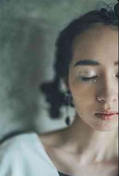 【丸太町】≪ブライダルヘアメイク・ブライダルフォト≫≪着付けも学べる≫≪社会保険完備≫≪有給休暇あり≫≪ヘッドスパにも注力≫営業時間内レッスン可能！女性スタッフのみの完全プライベートサロン！「Clotho（クロト）」からアシスタント（美容師）の求人☆☆