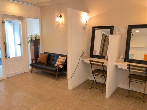 【京橋】≪月給26万円≫≪掛け持ちなし≫≪社会保険完備★経験者さん大歓迎!!!≫清潔感のあるカワイイおしゃれなサロン♪福利厚生が整ったアットホームなアイラッシュ専門店♪EYESIS 京橋店（アイシスキョウバシテン）からアイリスト（アイデザイナー・まつ毛エクステ）の求人☆☆