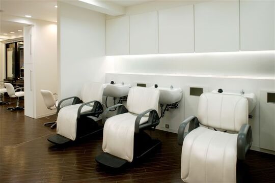 【浜田山】＜完全週休2日制＞＜社会保険完備＞抜群の待遇が◎全国に展開するTAYAグループ☆充実の教育体制があり安心！美容師を続けれる環境が人気です♪プライベートも充実♪TAYA 浜田山店（タヤハマダヤマテン）からアシスタント（美容師）の求人☆★