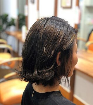 【常盤】≪第1日曜定休≫≪月給18万円〜≫≪社会保険完備≫≪20時までに退社可能≫≪デビューまで最短2年≫スタッフの仲がよくアットホームな雰囲気のサロン。長く働ける環境が整っています！hair work smile（ヘアーワークスマイル）からアシスタント（美容師）の求人☆★