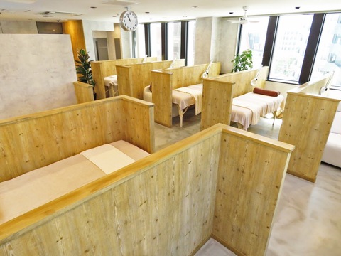 【錦糸町】≪髪色自由・ネイルOK≫≪月2回まで土日休み◎≫≪産休育休実績あり≫女性にとって働きやすい環境が整った大人気サロン！頑張れば頑張った分だけ還元される給与システムがあります！「marry 錦糸町店（マリーキンシチョウテン）」からアイリスト（まつげエクステ・まつげパーマ・アイブロウ）の求人☆☆