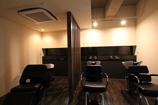 【今里】≪完全週休二日制≫出勤スタッフ以上予約はとらないので、じっくりとお客様と関わって行けますよ！丁寧な接客、施術で人気の髪質改善サロン「Maru hair design（マルヘアーデザイン）」からスタイリスト（美容師）の求人☆★