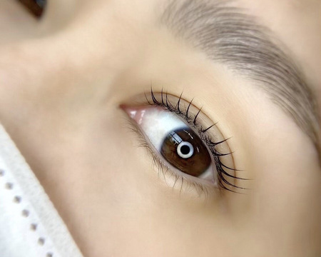 【鍋島】≪完全週休2日制・社員寮あり・有給休暇あり≫充実したレッスンカリキュラムがあるので自信を持ってアイリストデビューが可能！！幅広い技術を学び、流行りの技術、知識も学べるトータルビューティーサロン「 mina eye design（ミーナアイデザイン）」からアイリスト（アイデザイナー・まつげエクステ）の求人☆★