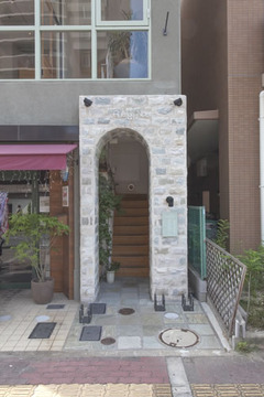 【中百舌鳥】≪社会保険完備≫≪2年半デビューカリキュラム≫嬉しい待遇面に含めレッスンも一人一人のスタッフさんに合わせてしっかり見てもらえる環境！「Rue de Noel（ルードノエル）」からアシスタント（美容師）の求人★☆