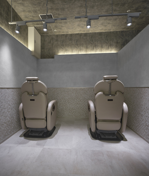 【東京駅】■産休育休制度・社会保険完備■人気サロンの新ブランド！未経験もOK！大手ならではの待遇で、長く働きたい方にオススメ！「Karen EYEBROW DESIGN グランスタ丸の内店（カレンアイブロウデザイングランスタマルノウチテン）」からアイリスト（アイデザイナー・まつ毛エクステ）の求人☆☆