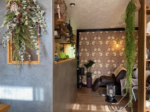 【草津駅】≪月給22万円≫≪完全週休2日制≫≪土日休みOK≫≪最短2年でデビュー可能≫≪社会保険完備≫≪有名集客サイト受賞サロン≫9～17時までの営業時間なのでママさん美容師も働きやすい環境！デザインカラーの比率も高い！女性専門の少人数制アットホームサロン！「anone（アノネ）」からアシスタント（美容師）の求人☆★