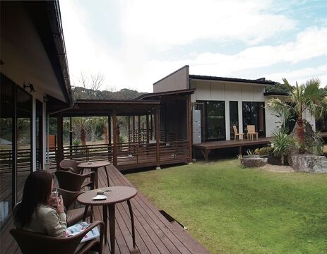 【葉山】パートアルバイトは土日祝休み＆短時間勤務相談OK！正社員は実働8時間・社会保険完備・ママさん美容師も活躍、産休育休あり！急な子供さんの病気等にも速やかにお休みの対応可能。将来の独立も応援！！コンテスト受賞者から直接技術を指導してもらえるので高い技術が学べドンドン成長できる「AVEC PLAISIR 葉山店（アベックプレジールハヤマテン）」からスタイリスト（美容師）の求人☆★