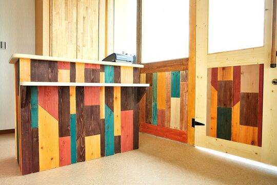 【住道】≪アイラッシュも学べる≫スタッフさんも居心地がいい環境づくりを心掛けています！本人さんの意志を尊重し、個性を生かしながら働いていくことができるFEELer（フィーラー）からアシスタント（美容師）の求人☆☆