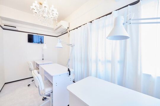 【天王寺】≪～16時までの勤務OKで主婦さんも相談可≫≪土日休み相談OK≫深爪矯正・ネイルケアのできるサロン。お客様を綺麗に！！喜びを感じながらやりがいのあるサロン「REMAKE ROOM 天王寺店（リメイクルームテンノウジテン）」からネイリスト（ネイル）の求人★☆★