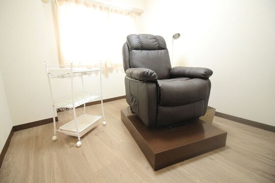 【新潟駅】≪実働8時間≫≪有給休暇あり・消化率100%≫≪土日祝の希望休OK≫≪社会保険完備≫研修体制もしっかり！ネイルのプロとして活躍できるサロンです！「Training Nail salon Fairy（トレーニングネイルサロンフェアリー）」からネイリスト（ネイル）の求人☆☆