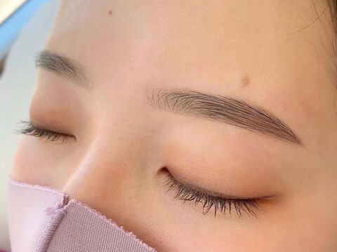 【名古屋駅】≪フリー40％／指名50％売上還元≫≪独立支援あり！≫イマ注目を集めるアイブロウ専門店！自分に合った働き方が選べ、スキマ時間でも稼げます！「WHITE EYE 名駅（ホワイトアイメイエキ）」からアイブロウリストの求人☆☆