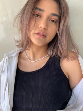 【恵比寿】≪完全週休2日制・有給休暇あり≫≪実働8時間≫≪社会保険完備≫ハイライト、インナーカラーなどのデザインカラーが人気のヘアサロン！自己ブランディングによりSNSで発信する美容師へ！「SALT WATER 恵比寿（ソルトウォーターエビス）」よりスタイリスト（美容師）の求人☆★