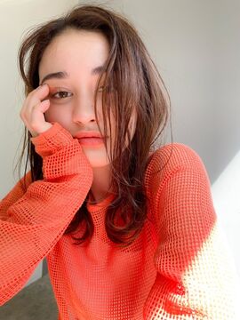 【南船場】≪実働8時間≫≪月8日休み≫≪社会保険完備≫≪営業中レッスン≫韓国ヘア&ブリーチカラー&髪質改善が大人気！スタッフが笑顔で楽しく働ける環境を用意しています！！「sia（シア）」からアシスタント（美容師）の求人☆★☆