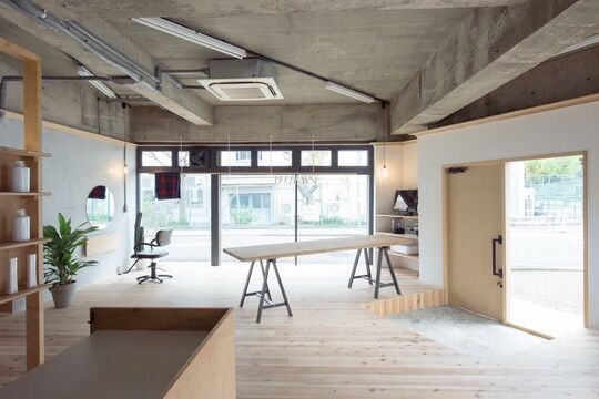 【西代】≪実務経験1年で月給25万円！≫≪社会保険加入OK≫≪ボーナスあり≫≪日曜休みOK！≫融通を利かせて働ける環境の地域密着サロン！開業サポートがしっかりしているので独立志望の方はココ！！老人ホームなどの訪問美容のノウハウも学べて訪問美容師を目指す方もお気軽にどうぞ！着付けやウエディングフォトも身に付きます「VIVOA（ヴィヴォア）」からスタイリスト（美容師）の求人☆☆