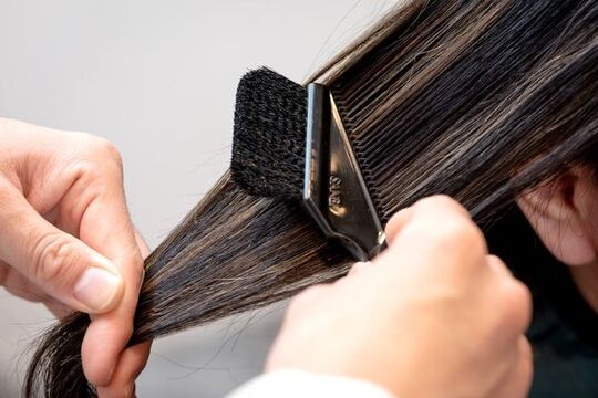 【阪神西宮駅】≪月収21万円スタート！月6日休みで23万円スタート！≫≪営業時間内レッスンで最短1年デビュー≫抜群の集客力によりスタイリスト平均月収34〜40万円稼ぐスタッフが多数在籍！定年まで勤めてもらえる環境づくりをしています！高単価で地域のお客様から愛されるお店！「JEDI（ジェダイ）」からアシスタント(美容師)の求人☆★