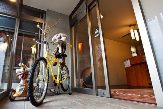 【上桂】≪社会保険完備≫≪完全週休2日制！≫≪20時で退勤可能≫≪住宅手当あり≫地域の方に人気のオシャレなサロン！働きやすい環境で、プライベートも充実できますよ！「hair snip（ヘアースニップ）」からアシスタント（美容師）の求人☆★☆