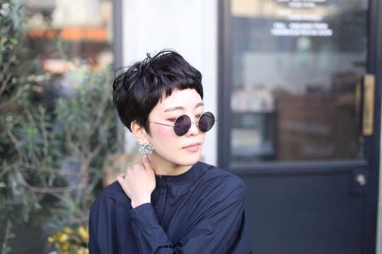 【姪浜】≪毎週日曜日休み≫≪社会保険完備≫≪マンツーマンレッスン≫≪未経験・新卒生OK≫毎日のお仕事を楽しんでもらいたい！！充実した福利厚生・レッスン環境を整えている小規模ヘアサロン「Tronica（トロニカ）」からアシスタント（美容師）の求人★☆