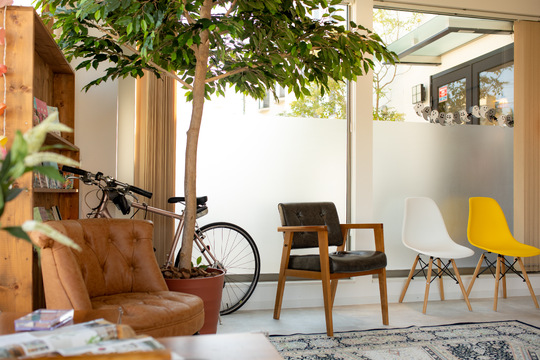 【新大宮】≪完全週休二日制≫マイカー通勤可能。様々な働き方のスタンスから選べます。広々サロンであなたらしい美容師生活を応援！FuLAM Hair designers（フラムヘアデザイナーズ）からアシスタント（美容師・理容師）の求人☆★☆