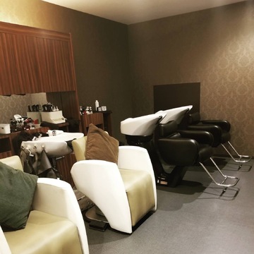 【摂津本山】≪社会保険完備≫≪ママさん歓迎≫≪マンツーマン接客≫≪土日休みOK≫30代40代のスタイリストがメインのサロンです！高単価サロンで無理なく働きたい方にオススメ！「hair atelier vivace+（ヘアーアトリエヴィヴァーチェプラス）」からスタイリスト（美容師）の求人☆☆