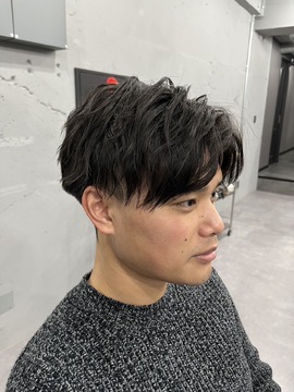 【桜木町】≪正社員or業務委託選択可能≫≪完全週休2日制≫≪土日休み取得可能≫≪客単価10000円≫≪実働8時間≫ハイトーンなどのデザインカラー特化サロン！ガッツリ稼ぎたい方も、のんびり働きたい方も必見！「WAVY 桜木町店（ウェイビーサクラギチョウテン）」からスタイリスト（美容師）の求人★☆