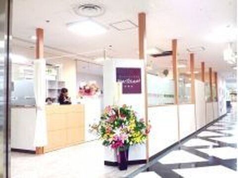 【京橋】《未経験OK♪社保完備♪駅直結》アットホームなStar Lash（スターラッシュ)! 徹底した安全管理と高い技術力で人気のサロンよりアイデザイナーを募集します!!アイリスト（アイデザイナー・まつげエクステ）の求人です!!