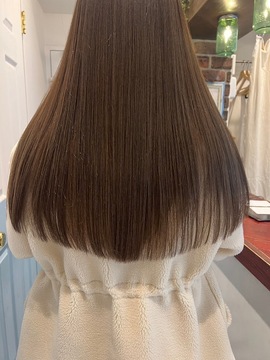 【中津】≪韓国ヘア、髪質改善≫≪学生、20代中心の集客≫≪フリー40%／指名50%還元≫≪正社員と委託が選べる≫デザインカラー、韓国スタイル、髪質改善で人気のサロン！20,30代の集客に強いお店で活躍しませんか？「ito（イト）」からスタイリスト（美容師）の求人です☆★☆