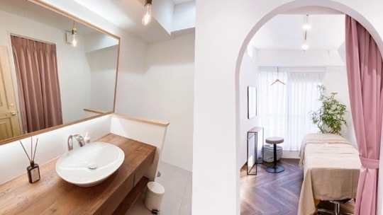 【白金台】≪完全週休2日制・土日の希望休OK・20時までに退勤可能・社会保険完備≫仕事もプライベートも充実させたい方必見！お客様らしさを生かした似合わせデザインで人気のサロン「LASHISA（ラシサ）」からアイリスト（まつげエクステ・まつげパーマ・アイブロウ）の求人☆☆