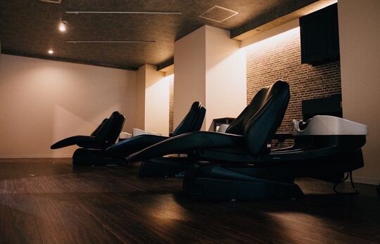 【山科駅】≪山科東野店3店舗同時募集≫≪社会保険完備≫≪完全週休2日制≫≪全台yumeシャンプー台≫平均退社時間18時30分頃！！働く主婦さんにも嬉しい環境！完全予約制のため昼食の時間も取れるサロン！「Ark crisp（アーククリスプ）」からスタイリスト（美容師）の求人★☆