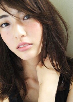 【垂水】≪17時閉店≫≪完全週休2日制≫≪土日休みも相談OK≫お客様もスタッフも美容を通じて幸せになれる環境と、その人の働き方をスタッフ一人一人に合ったスタイルを尊重し働ける環境づくりを心がけております。遅くまで残る事も無くしっかり学べる「atelier.taki（アトリエタキ）」からアシスタント（美容師）の求人★☆