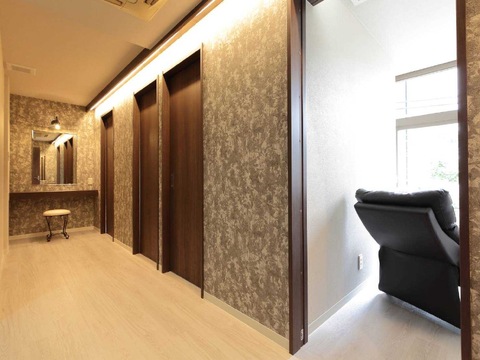 【今出川】◆完全週休2日制◇◆月給22万円スタート◆社会保険完備◆◇土日休みもOK！興味があればアイラッシュも学ぶことが可能！女性が働きやすい環境が整っていますよ！「hair design Rinto（ヘアデザインリント）」からアシスタント（美容師）の求人☆☆