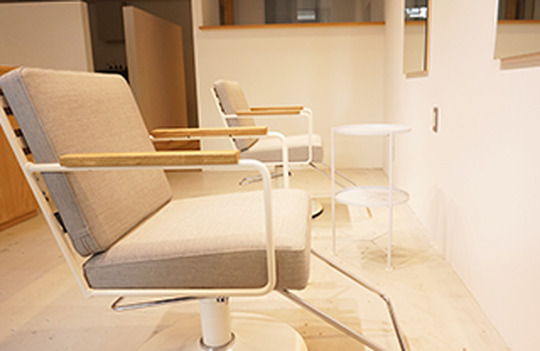 【京橋】≪社会保険完備≫≪20時までに退勤可能≫土日の休み相談OK！少人数制のサロン！「roubu.（ロウブ）」からスタイリスト（美容師）の求人★☆