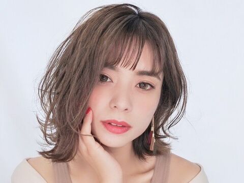 【元町】《1年でスタイリストデビューが可能！》《社会保険完備》《月8日休み》キャリアアップがどんどん出来る環境、20代の女性を中心に支持されるサロン「Cecil hair 神戸元町店（セシルヘアー コウベモトマチテン）」からアシスタント(美容師)の求人★☆