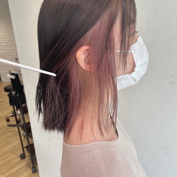 【近鉄八尾】≪社会保険完備≫≪最低保障給あり≫≪土日休み相談可≫≪高単価≫≪独立支援あり≫デザインカラーと髪質改善が人気のサロン！しっかり働いて稼ぎたい方、技術を磨いて成長したい方歓迎！「N＋（エヌプラス）」からスタイリスト（美容師）の求人★☆