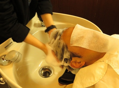 【チャチャタウン小倉】≪休日数の選択OK・社会保険完備・交通費orガソリン代は全額支給≫毎日の仕事を楽しんでもらいたい！そのために充実した福利厚生を整えています！地域のお客様に長く愛されるヘアサロン「CHICCA（キッカ）」からスタイリスト（美容師）の求人★☆