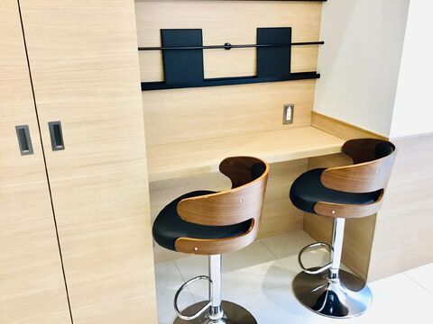 【東京駅】≪半年後には月給25万円以上≫≪月9日休み≫≪有給休暇あり≫≪社会保険完備≫「社員第一主義」！働きやすくて、やりがいを感じられる環境です。働き盛りのMENSに愛されるショップです「銀座マツナガ 日本橋店（ギンザマツナガニホンバシテン）」から理容師（理容室）の求人★☆