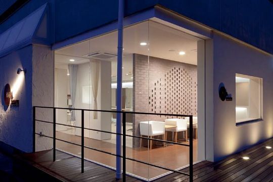 【春日部駅】■平均退社19時台・月9日休み選択可能・産休育休制度あり・引っ越し支援制度あり・営業時間内レッスンOK・最短1年半でスタイリストデビュー可能・社会保険完備■抜群の待遇で長所をしっかりと伸ばせるサロン！「N＆A CONTi（エヌアンドエーコンティ）」からアシスタント（美容師）の求人☆★