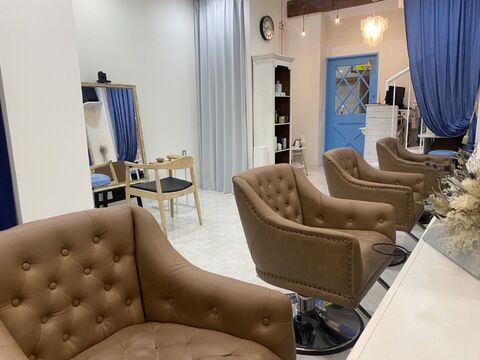 【中崎町】≪月8,9日休み≫≪社会保険完備≫≪最短1年半でデビュー可能≫≪女性スタッフが多い≫韓国スタイルやトレンド発信型のサロン！営業時間内レッスンも可能！20代のお客様が多数来店するナチュラルテイストのサロン！「F. hair & relaxation（エフヘアーアンドリラクゼーション）」からアシスタント（美容師）求人☆☆