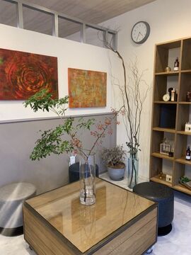 【山科駅】≪入社3ヶ月で月給30万円の実績あり≫≪月8日休みでプライベートも充実≫≪社会保険完備≫≪土日祝の休みも相談可能≫集客もしっかりあるので入客に困りません◎独立支援や経営についても学べる環境！◎「髪質改善専門店 Lily 京都山科店（カミシツカイゼンセンモンテンリリーキョウトヤマシナテン）」からスタイリスト（美容師）の求人☆★