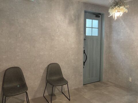 【小倉駅】≪業務委託・完全歩合制・完全個室≫完全個室のマンツーマン施術でお客様としっかり向き合えます！！デザインカラーが得意なので20代の女性をメインに新規入客も多いヘアサロン「noa（ノア）」からスタイリスト（美容師）の求人☆★