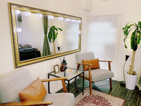 【甲南山手】≪社会保険完備≫≪マンツーマン制で無理な掛け持ちなし≫≪20時までに退勤可能≫≪半個室のセット面で周りを気にせず自分のペースで接客！≫高単価で少ない客数でも高収入が可能です！≪美容師としての技術と経験を存分に発揮できる環境≫より良い雇用環境を全力サポートする地域密着型の隠れ家サロン「Hair design Argo（ヘアーデザインアルゴ）」からスタイリスト（美容師）の求人★☆★