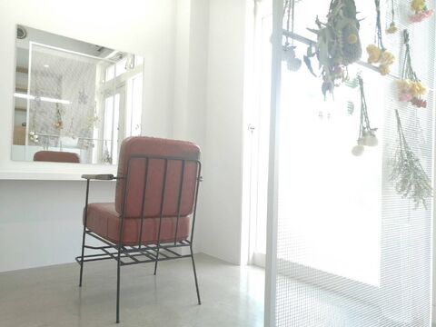 【寺田町】≪完全週休2日制≫≪有給休暇あり≫≪営業中レッスン可能≫≪20時迄に退勤OK≫お一人おひとりのカウンセリングに力を入れており、オーガニック商材でヘアケアーやデザインカラーにこだわりがあるサロンです！「chico hair（チコヘアー）」からアシスタント（美容師）の求人☆★