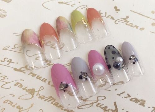 【鳳】≪経験者の募集≫≪完全週休2日制≫≪社会保険完備≫≪残業無し≫≪業務委託・正社員・パート・アルバイトOK≫集客がしっかりしているので、経験者の方であればすぐにお客様がつく環境です！温かいスタッフさんが魅力的！！今までの経験を生かして働きたい！という方にもオススメ！地元の方にも愛される地域密着型のアットホームサロン「STAY GOLD（ステイゴールド）」からネイリスト（ネイル）求人☆☆